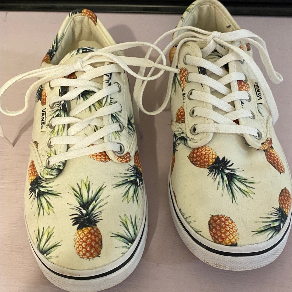 Vans Cream Pineapple Print Sneakers, nice shape
